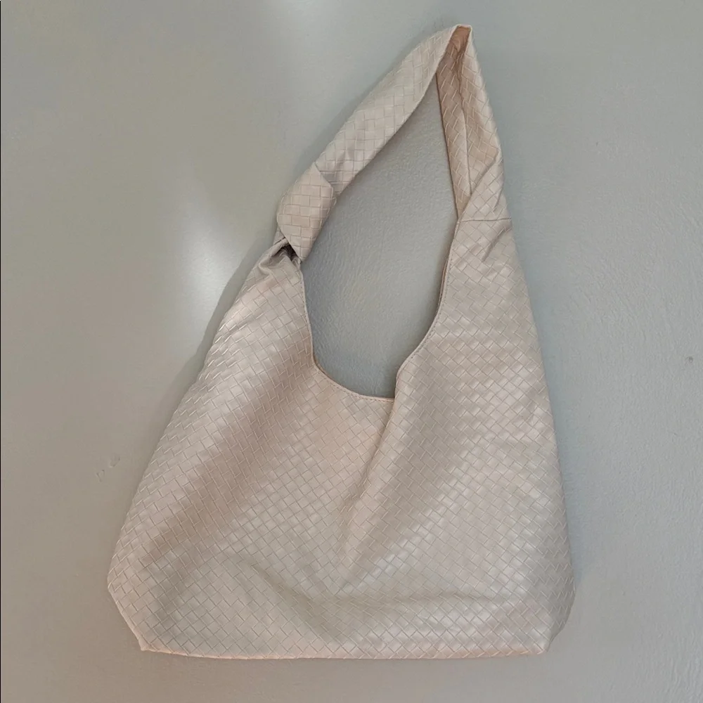 NWOT Cream Woven Shoulder Bag